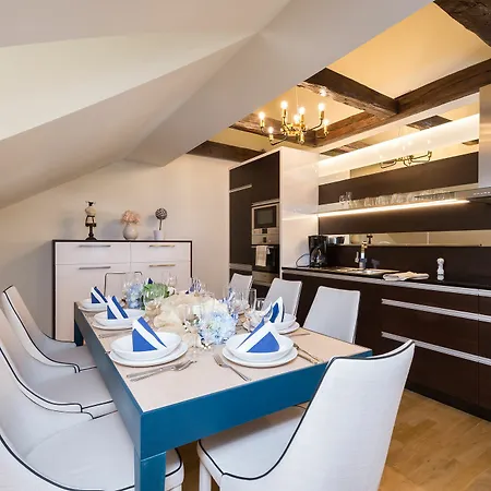 Empirent Mala Strana Apartment *