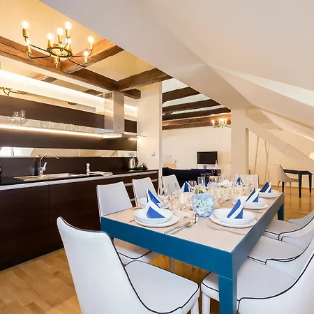Empirent Mala Strana Apartment Prague