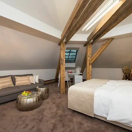 Apartment Empirent Mala Strana