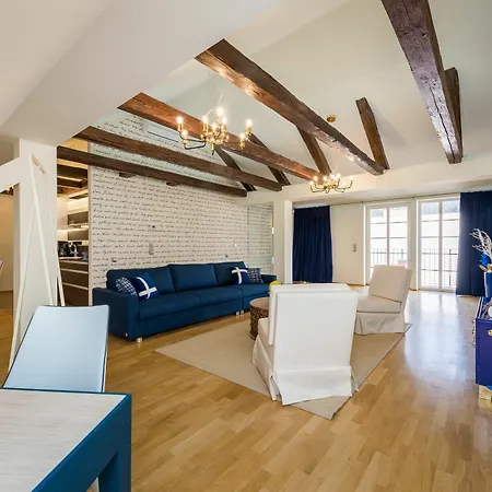 Apartment Empirent Mala Strana *