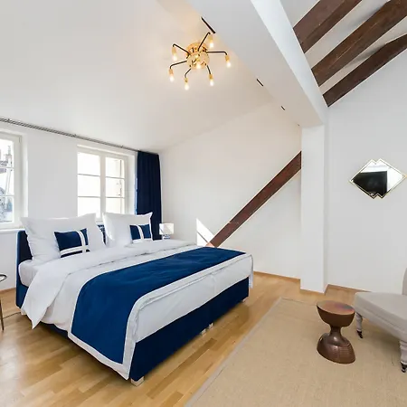 Apartment Empirent Mala Strana Prague
