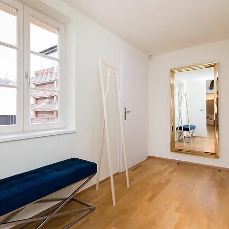 Empirent Mala Strana Apartment