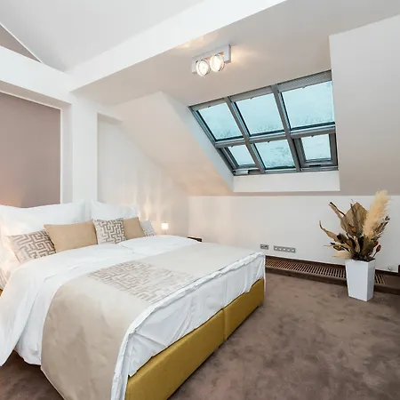Apartment Empirent Mala Strana Prague